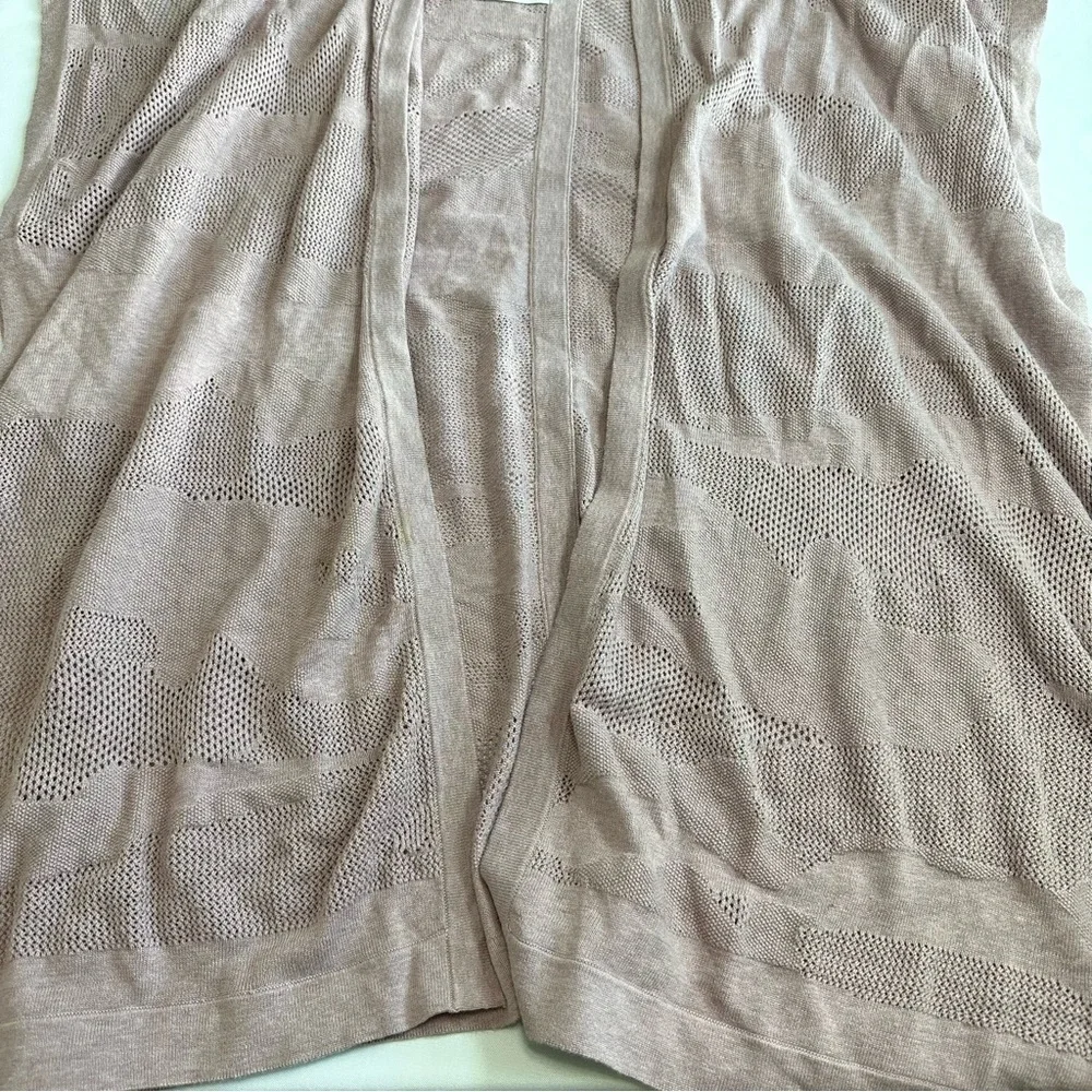 1163 - Lululemon Find Your Light Wrap